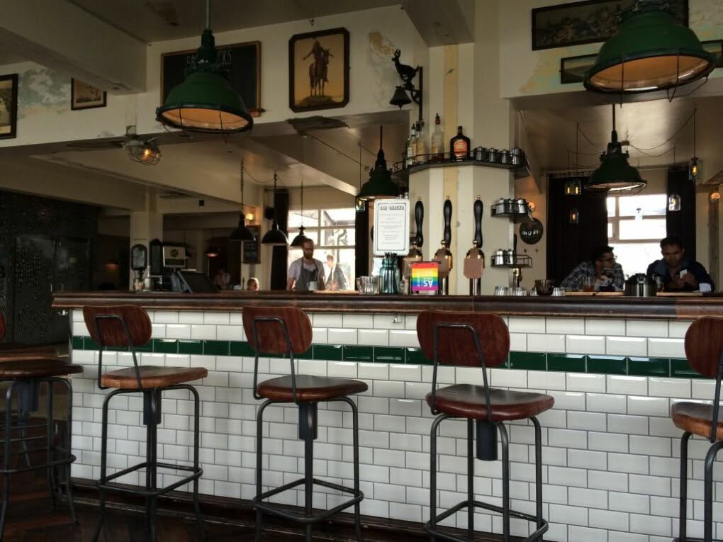 Bar im KEX Hostel